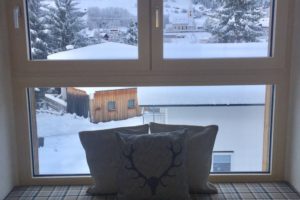 Upper Chalet Window Seat /Liegefenster